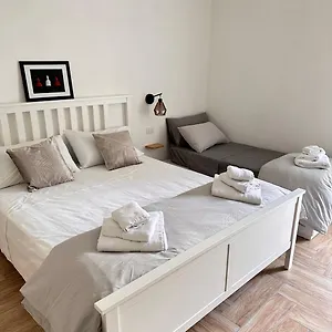 https://apt-donna-floras-house.hotels-amalfi.com